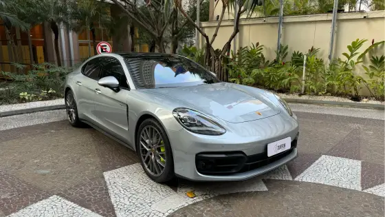 PORSCHE PANAMERA 2023