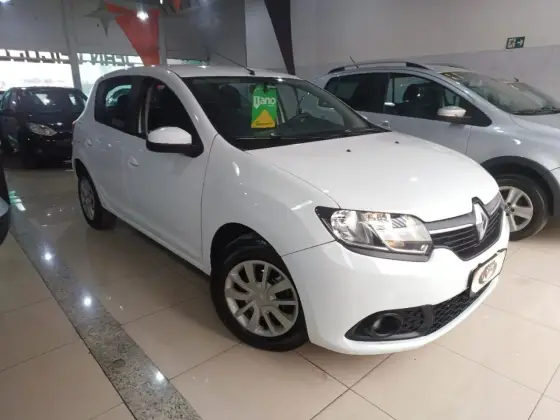 RENAULT SANDERO 2015