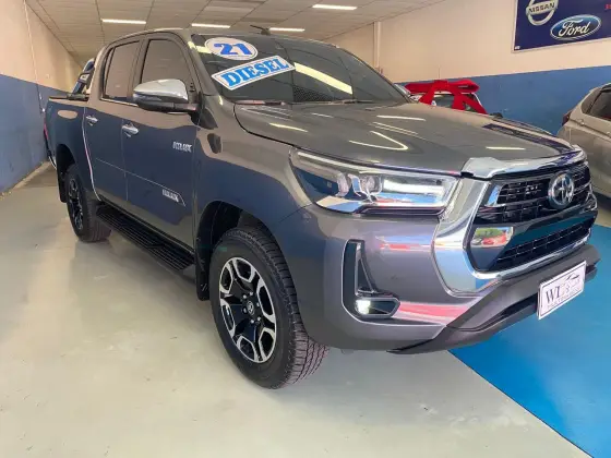 TOYOTA HILUX 2021