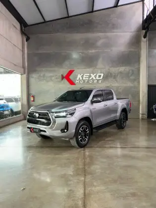 TOYOTA HILUX 2022