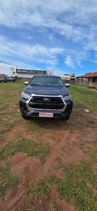 TOYOTA HILUX 2023