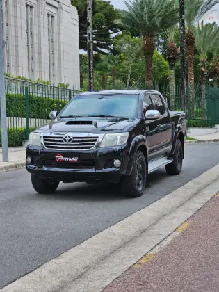 TOYOTA HILUX 2013