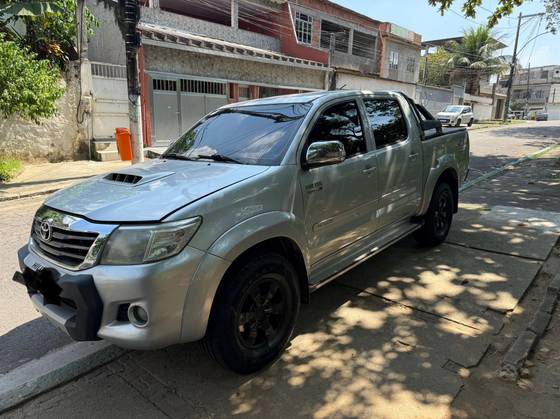 TOYOTA HILUX 2014