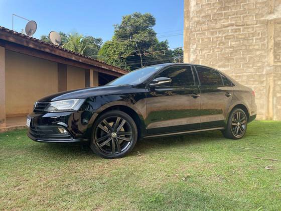 VOLKSWAGEN JETTA 2016