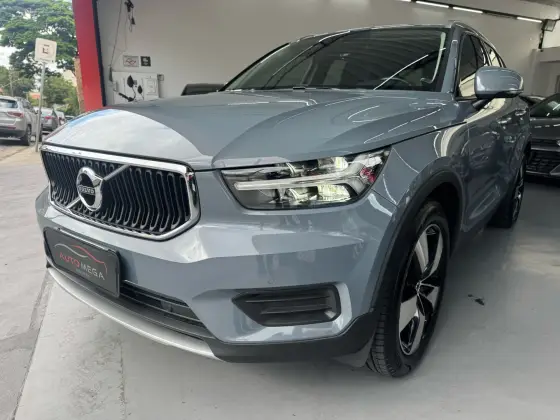 VOLVO XC40 2020