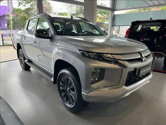 MITSUBISHI L200 TRITON 2025