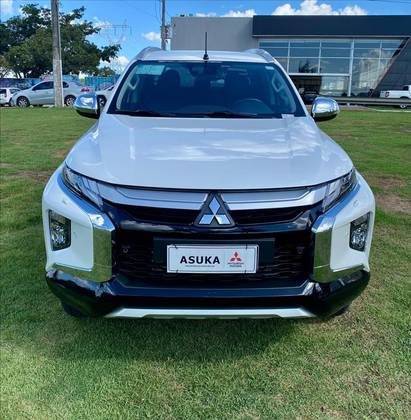 MITSUBISHI L200 TRITON 2025