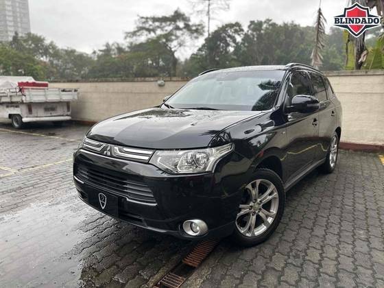 MITSUBISHI OUTLANDER 2015