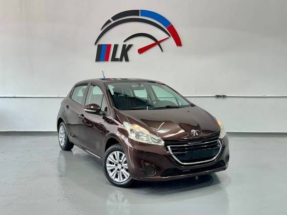 PEUGEOT 208 2015