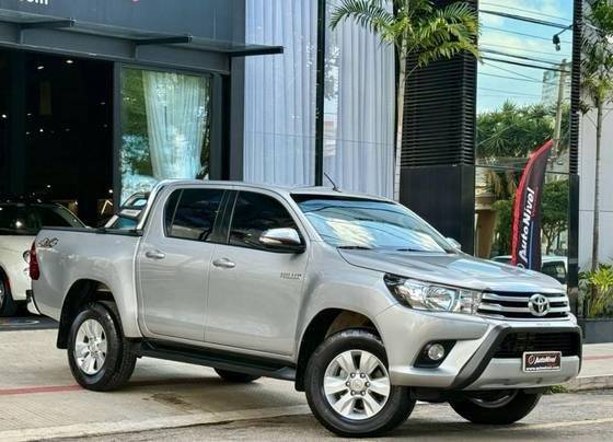 TOYOTA HILUX 2017