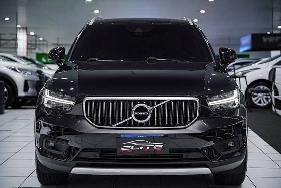 VOLVO XC40 2020
