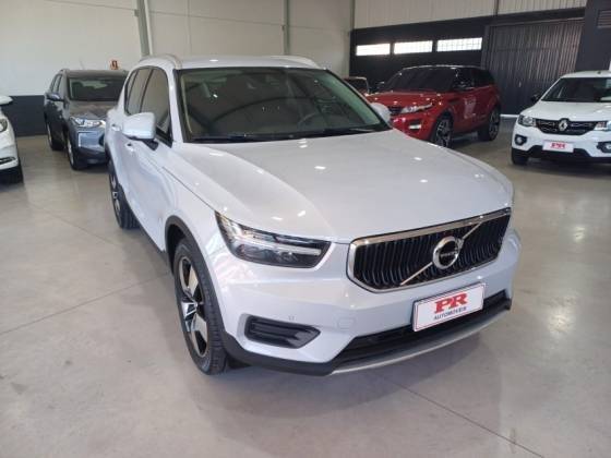 VOLVO XC40 2020