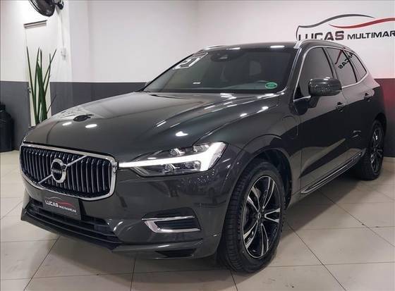 VOLVO XC60 2021