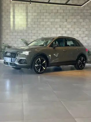 AUDI Q3 2021