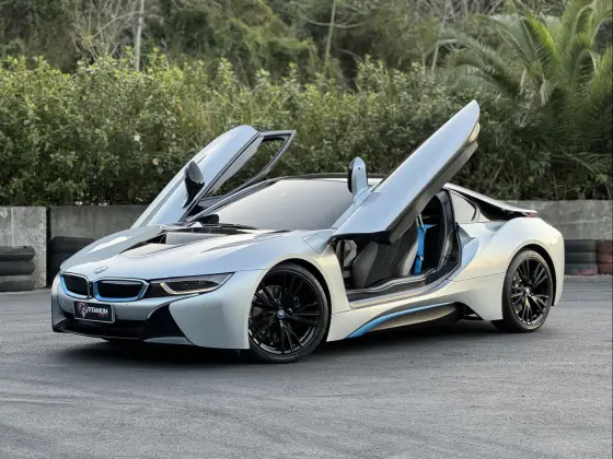 BMW i8 2016