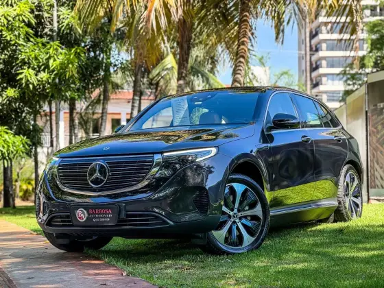 MERCEDES-BENZ EQC 400 2020
