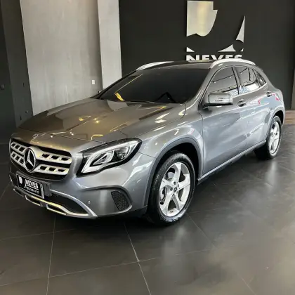 MERCEDES-BENZ GLA 200 2019