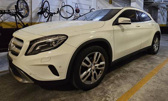 MERCEDES-BENZ GLA 200 2015