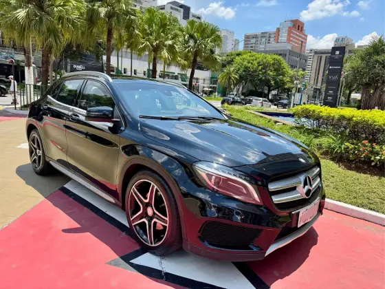 MERCEDES-BENZ GLA 250 2017