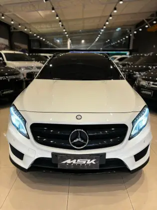 MERCEDES-BENZ GLA 250 2016