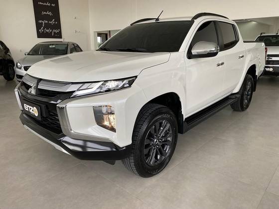 MITSUBISHI L200 TRITON 2025