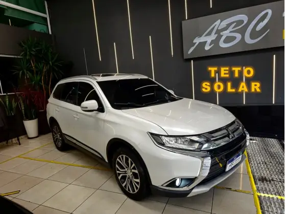 MITSUBISHI OUTLANDER 2017