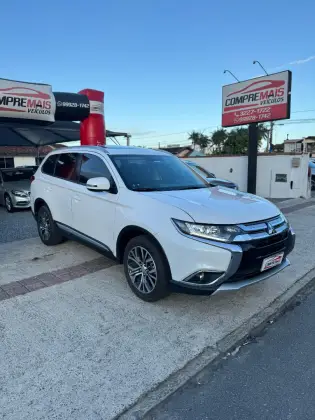 MITSUBISHI OUTLANDER 2017