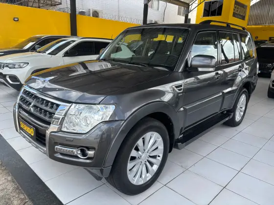 MITSUBISHI PAJERO FULL 2018