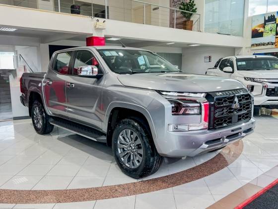 MITSUBISHI TRITON 2025