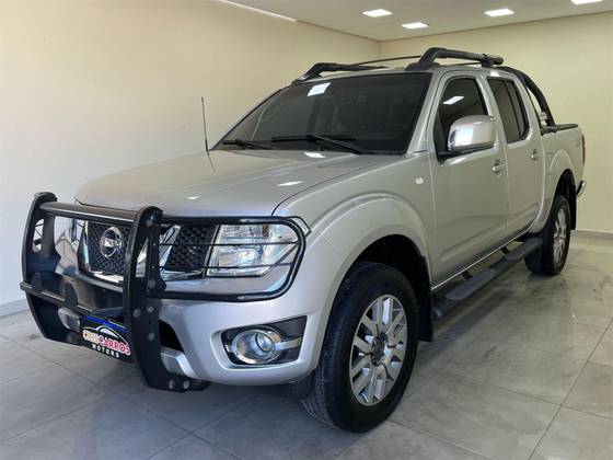 NISSAN FRONTIER 2016