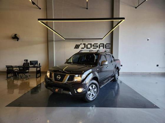 NISSAN FRONTIER 2015