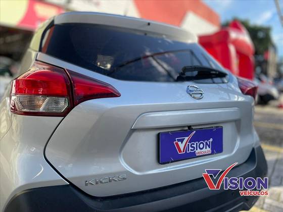 NISSAN KICKS 2021