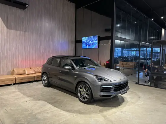 PORSCHE CAYENNE 2022