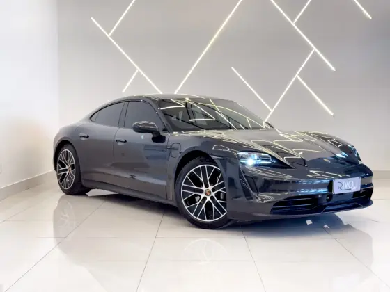 PORSCHE TAYCAN 2022