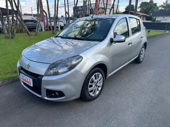 RENAULT SANDERO 2014