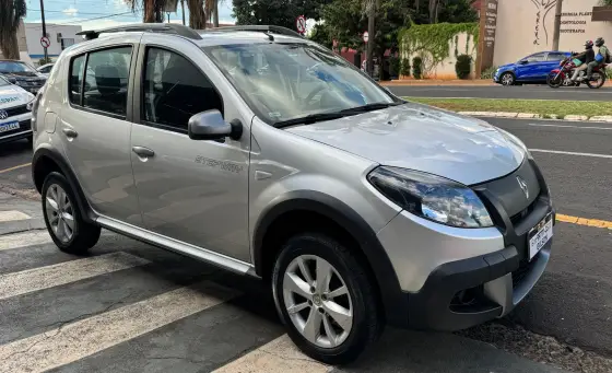 RENAULT SANDERO 2012