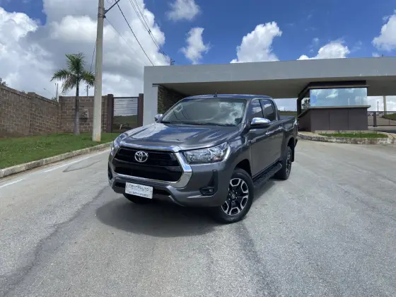 TOYOTA HILUX 2022