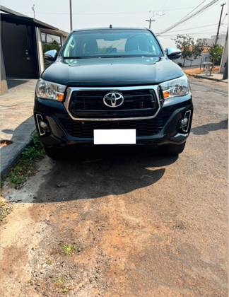 TOYOTA HILUX 2019