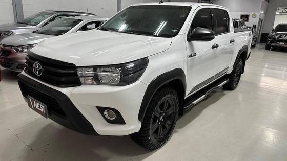 TOYOTA HILUX 2018