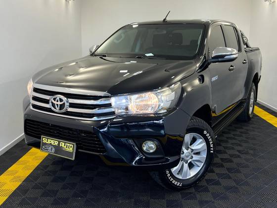 TOYOTA HILUX 2017