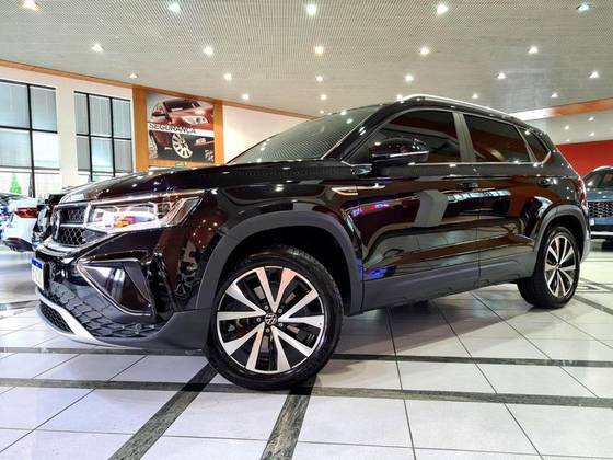 VOLKSWAGEN TAOS 2022