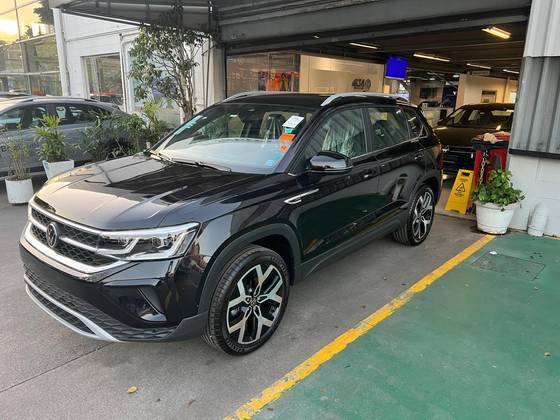 VOLKSWAGEN TAOS 2024