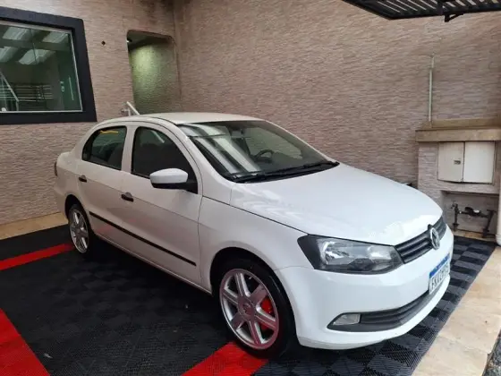 VOLKSWAGEN VOYAGE 2014