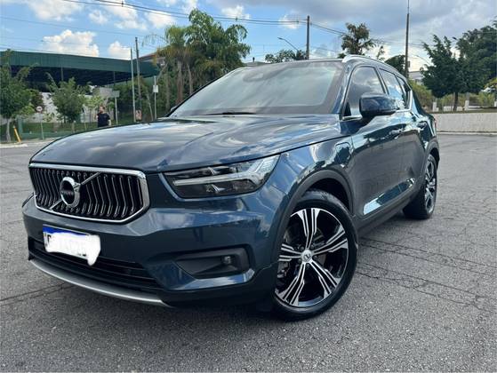 VOLVO XC40 2021