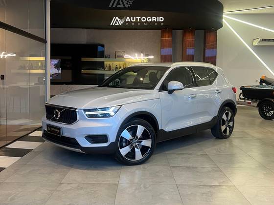 VOLVO XC40 2020