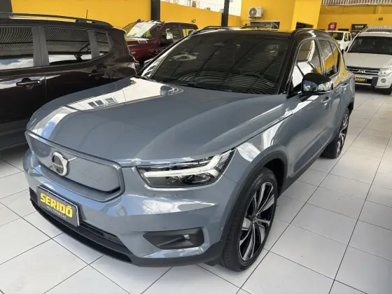 VOLVO XC40 2022