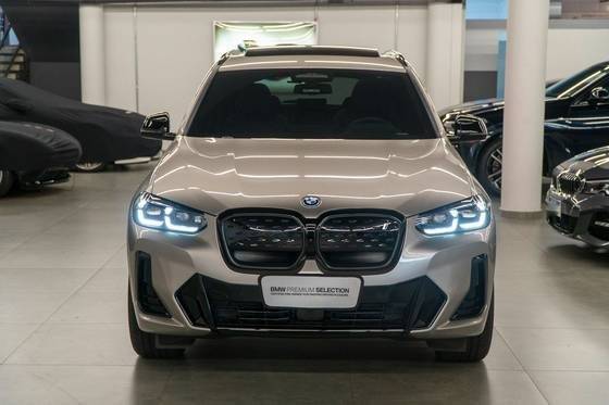 BMW iX3 2023