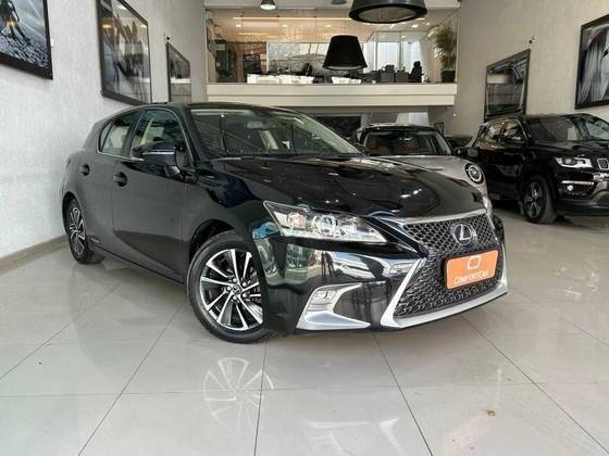 LEXUS CT200H 2018