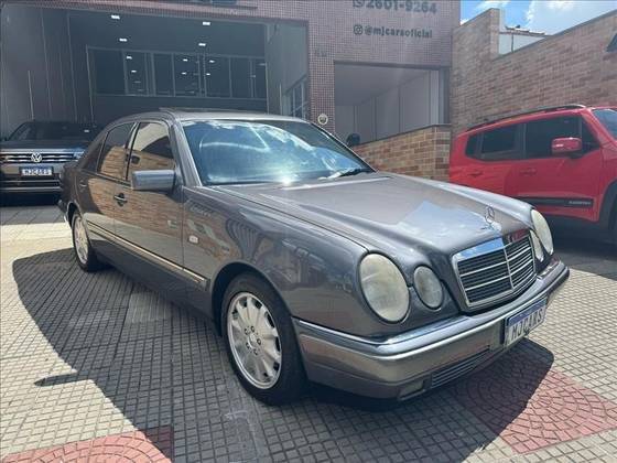 MERCEDES-BENZ E 320 1998