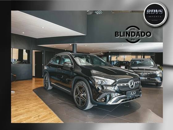 MERCEDES-BENZ GLA 200 2025